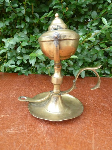 Ancienne lampe huile en - lampe, l'huile