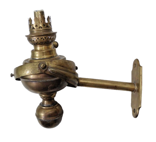 Ancienne lampe pétrole - ancienne, à